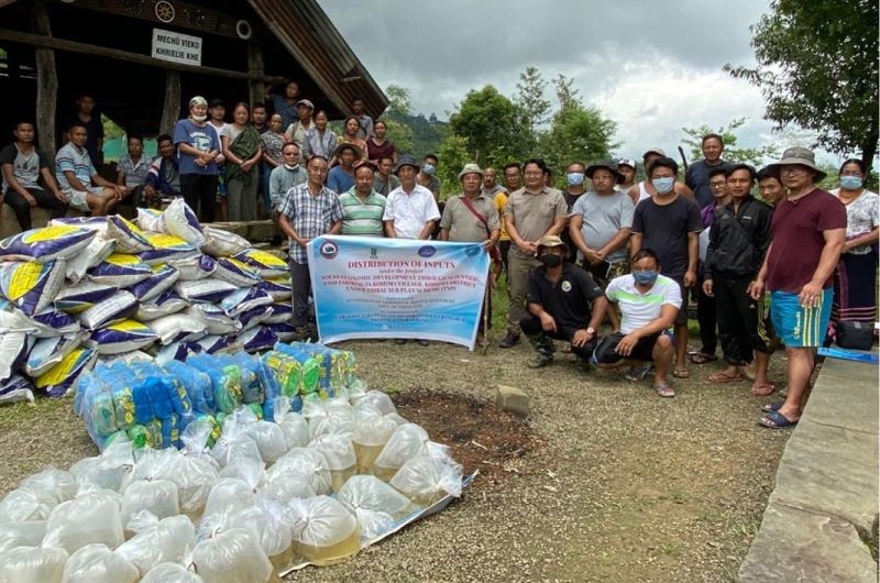 Fisheries Department officials along with farmers of Kohima village during the distribution of aquaculture inputs held on July 3. (DIPR Photo)